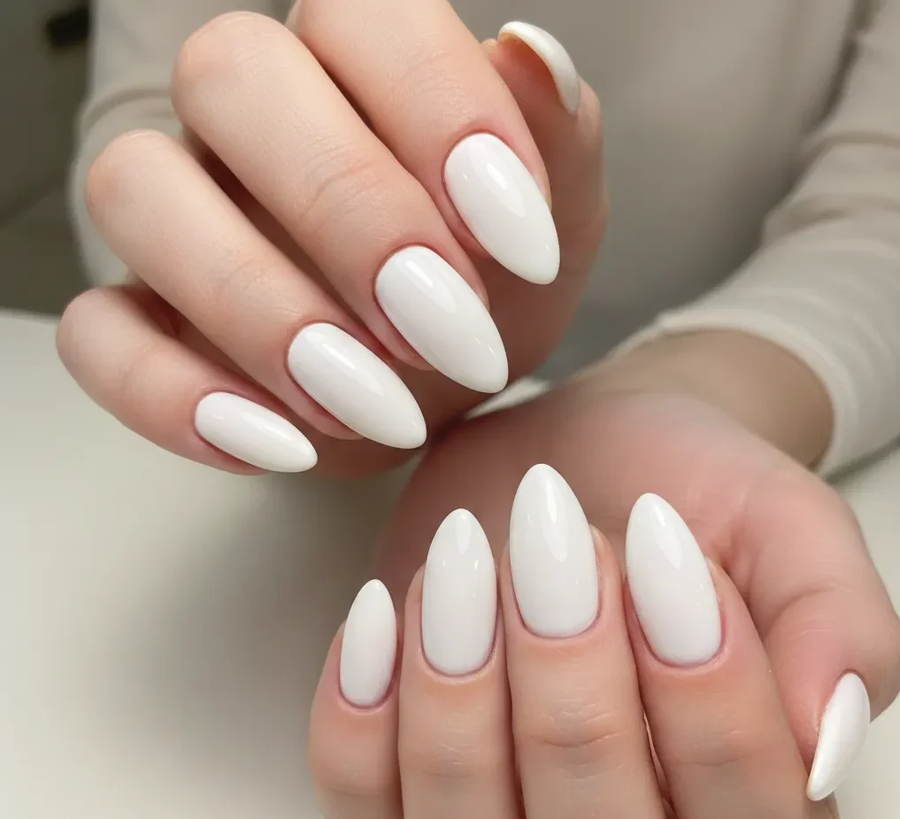 20 Best Minimalist Nail Art Designs 2 Minimalist Nail Art: Milky White Gloss Nails